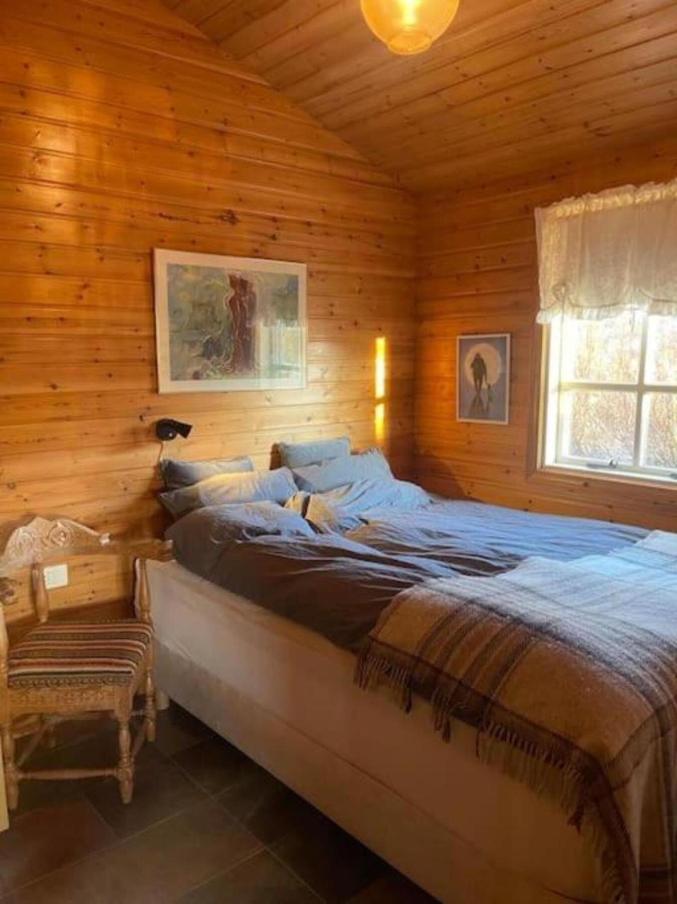 Cozy 2 Bedroom Cottage With Hot Tub Акурейрі Екстер'єр фото