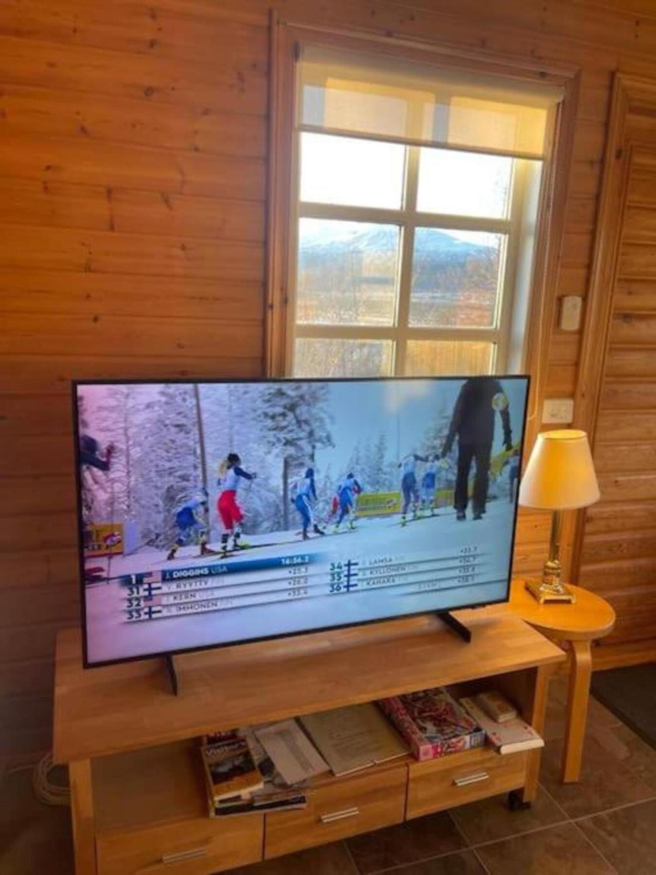 Cozy 2 Bedroom Cottage With Hot Tub Акурейрі Екстер'єр фото