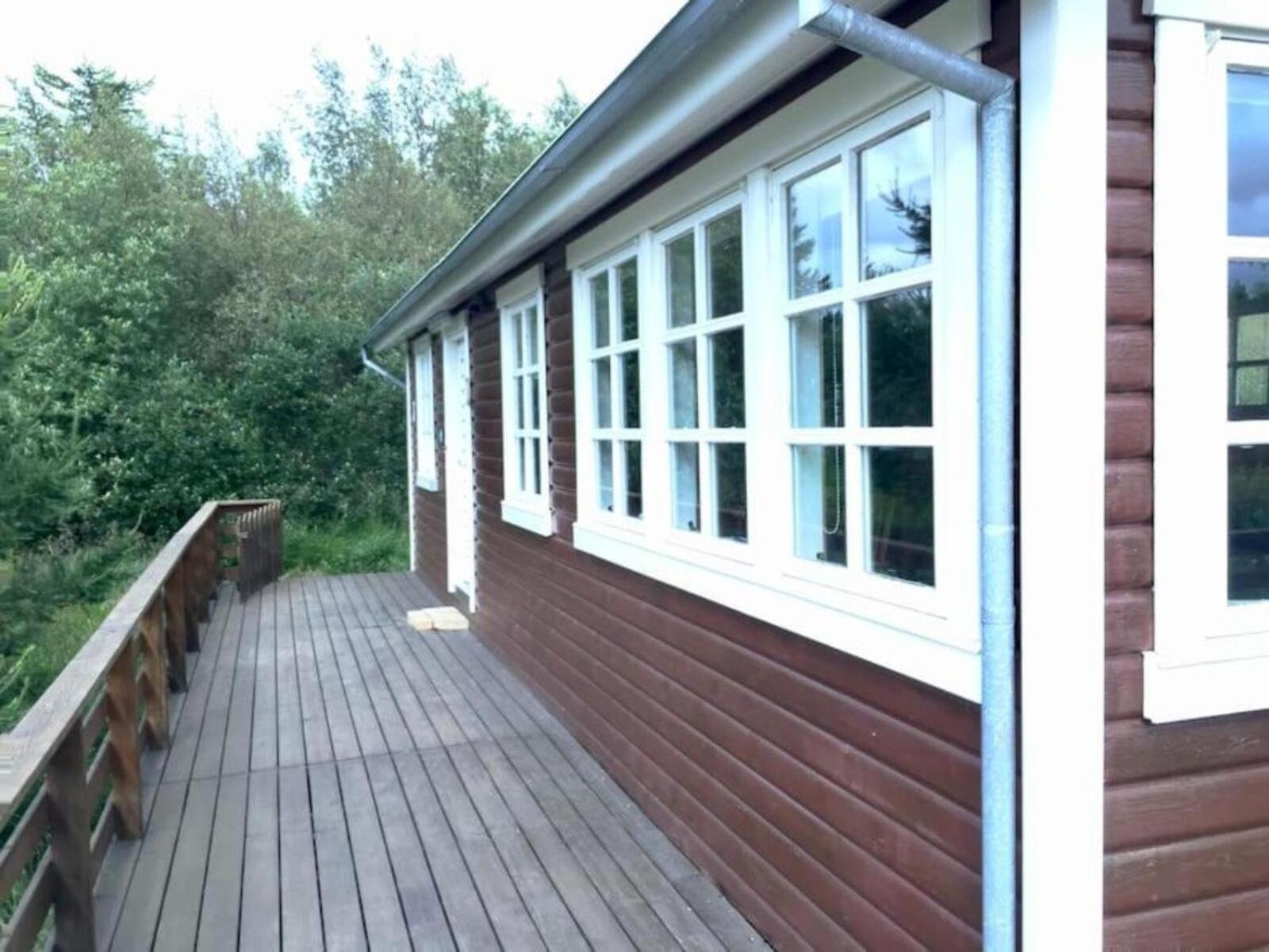 Cozy 2 Bedroom Cottage With Hot Tub Акурейрі Екстер'єр фото