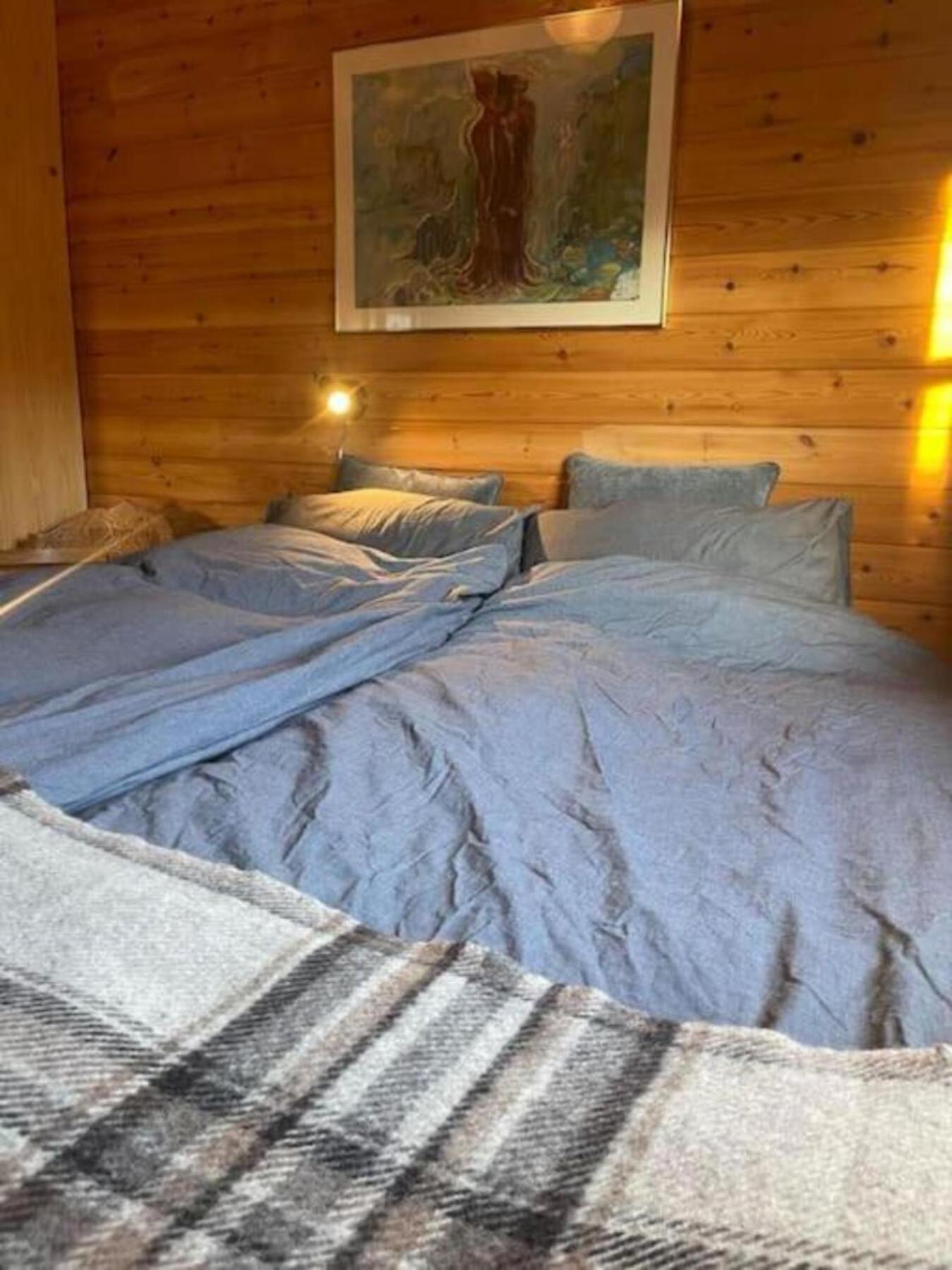 Cozy 2 Bedroom Cottage With Hot Tub Акурейрі Екстер'єр фото